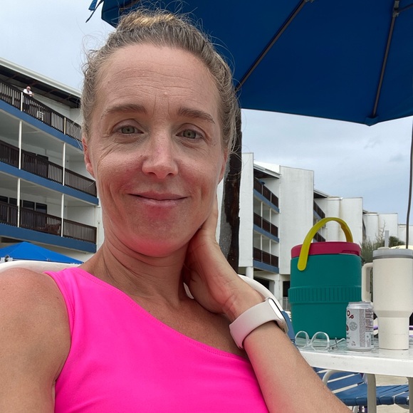 Meet your Posher, Stacy - Picture 3 of 6